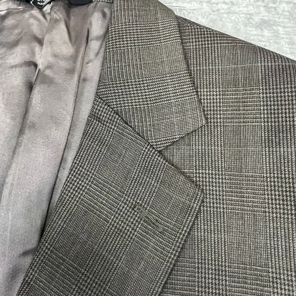 Jos A Bank Signature Olive Plaid Suit 40R